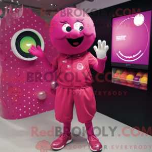 Maskotfigur av en magenta...