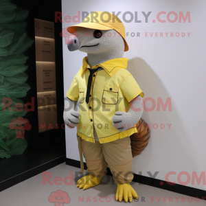 Personagem de máscara de um...