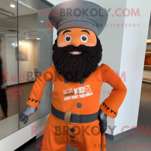 Postava maskota oranžového...