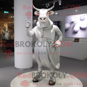 Maskotkarakter af en sølvko...