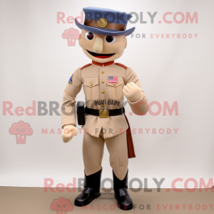 Maskotfigur af en beige...