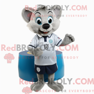 Personagem de máscara de...