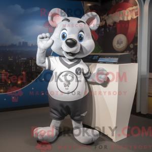 Personagem de máscara de...