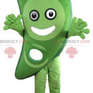 Mascota de frutas vegetales verdes muy sonriente -