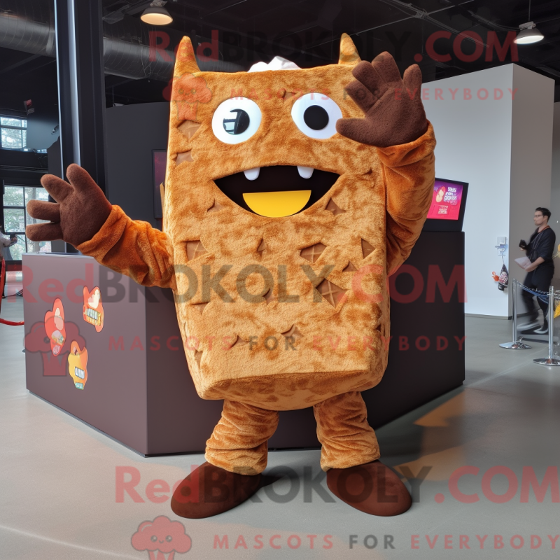 Mascote de Nachos Marrom com Macacão e Luvas - Nachos Mascotes - REBROKO_409460 - RedBrokoly.com