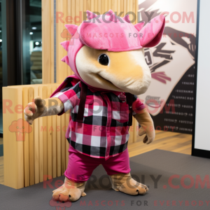 Maskotkarakter av en rosa...