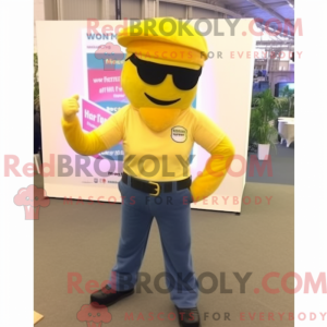 Máscara de personagem de um...