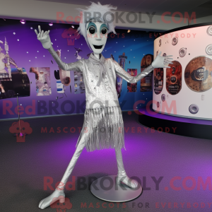 Maskotfigur af en Silver...