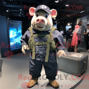 Maskottchen einer Navy-Sau...
