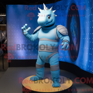 Personagem de máscara de um...