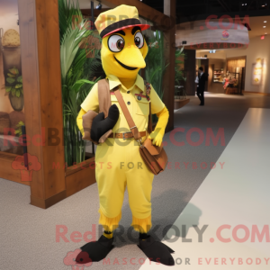 Maskot karakter af en gul...