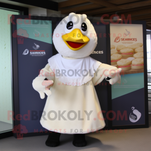 Postać w kostiumie maskotki...