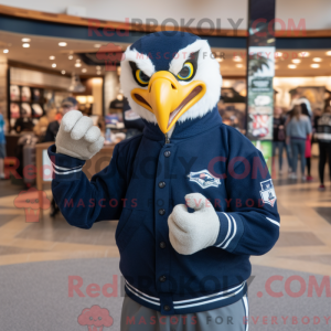 Maskotfigur af en Navy Hawk...