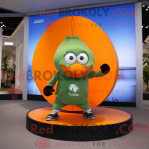 Maskotkarakter af en orange...
