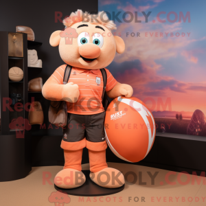 Maskotfigur af en Peach...