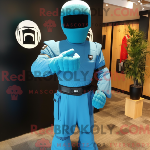 Personagem de máscara de...