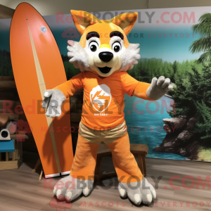 Maskotfigur af en orange...