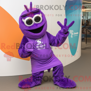 Personagem de máscara de...