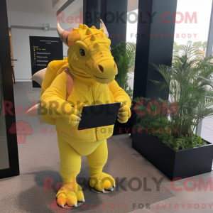 Personagem de máscara de um...