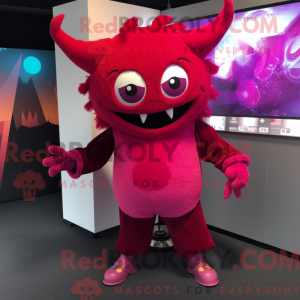 Maskotfigur av en magenta...