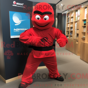 Maskotfigur af en rød ninja...