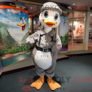 Personnage mascotte d une...