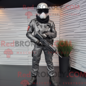 Maskotfigur af en...
