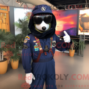 Maskotkarakter af en Navy...