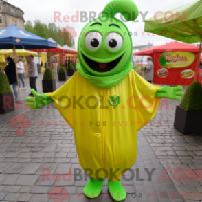Fantasia de mascote de uma Currywurst Verde-Lima com capa de chuva e pulseiras - Mascotes Currywurst - RedBrokoly.com