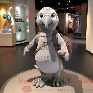 Personnage mascotte d une...
