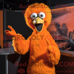 Maskotkarakter af en orange...
