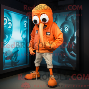 Maskotkarakter af en orange...