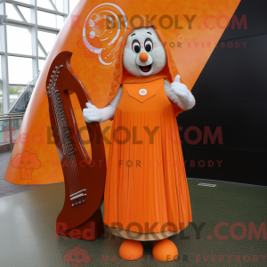 Maskotkarakter af en orange...