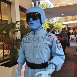 Personagem de máscara de um...