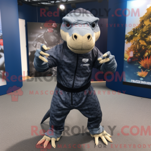 Maskotfigur af en Navy...