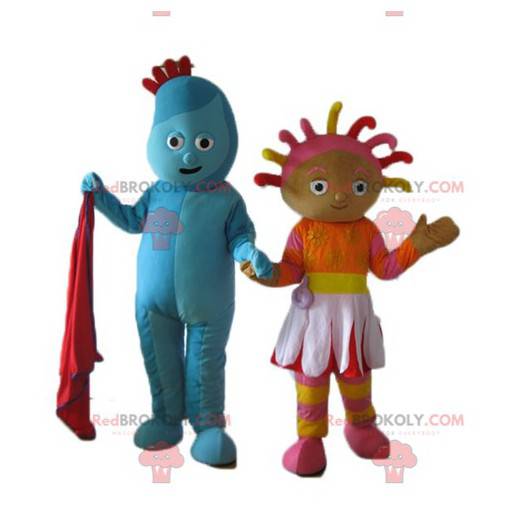 2 mascotes, um de um boneco de neve azul, o outro de uma menina