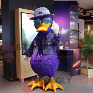 Personagem de máscara de...