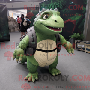 Personagem de máscara de...