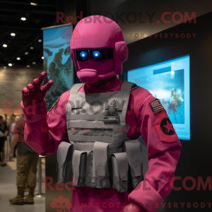 Maskotfigur af en magenta...