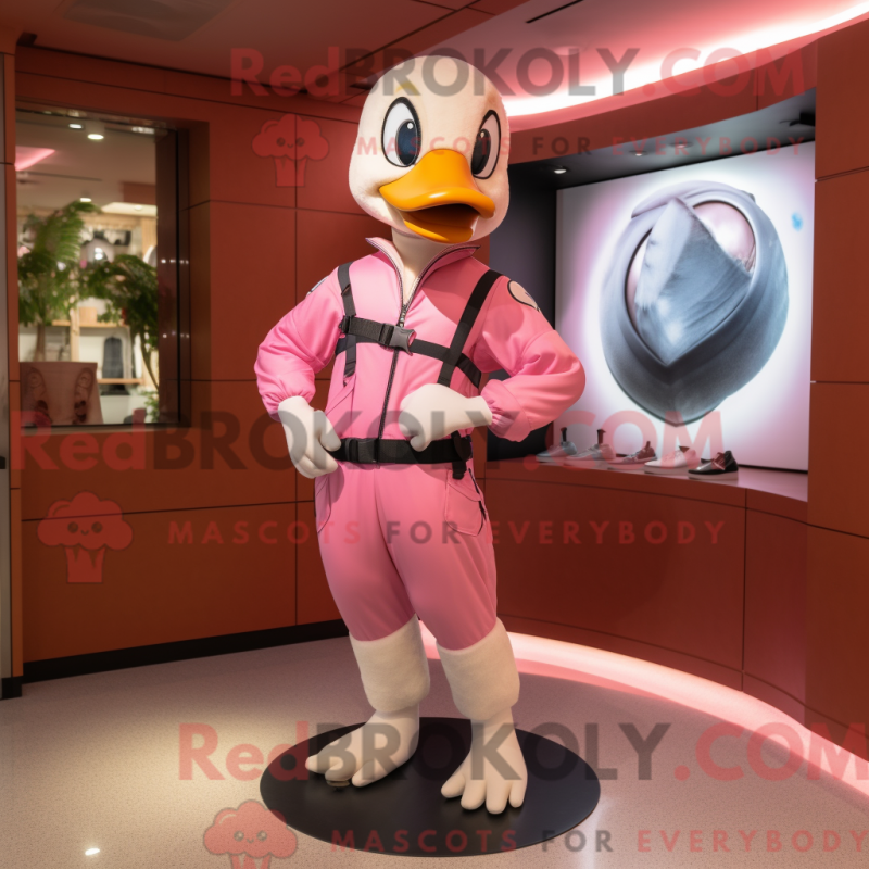 Caráter de máscara de rosa é usado com colete e cinto - Mascotes de ganso - REBROKO_432962 - RedBrokoly.com