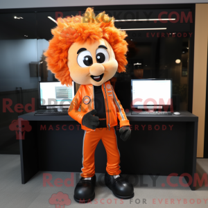 Maskotfigur af en orange...