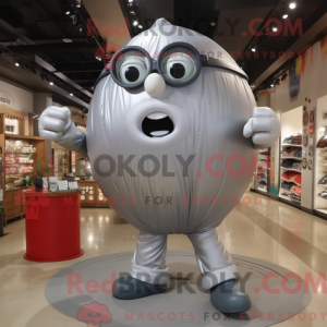 Personagem de máscara de...