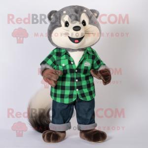 Forest Green Ferret maskot...