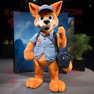 Orange Dingo maskot kostym...