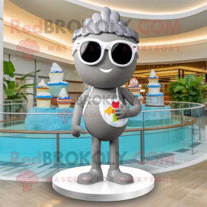 Grijze bruidstaart mascotte...