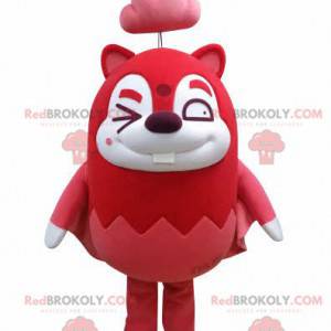 Mascote esquilo-voador vermelho e branco com uma nuvem -