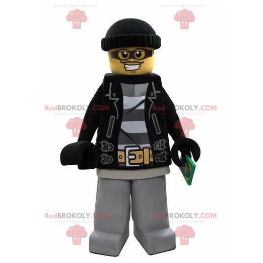 Lego maskot klädd som en bandit med en keps - Redbrokoly.com