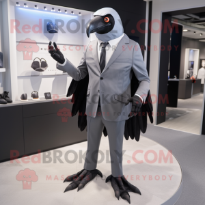 Gray Crow maskot...