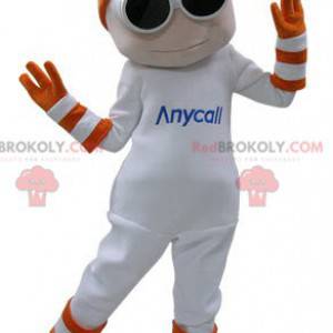 Mascotte de bonhomme blanc avec des lunettes et des gants -