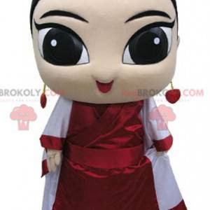 Mascota de mujer asiática vestida con traje tradicional -